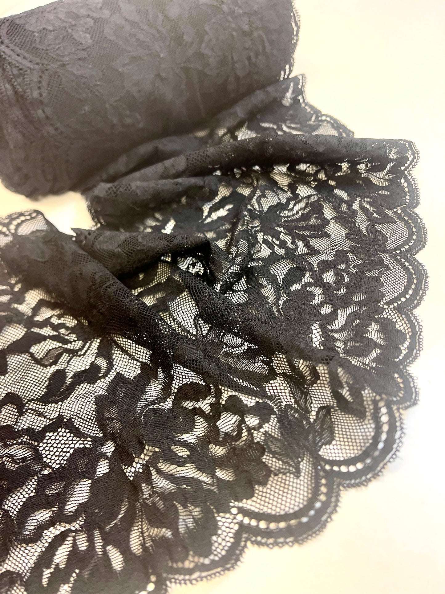 Image of elastic lace 20 cm-charcoal black – available online at Charlotte's Fabrics