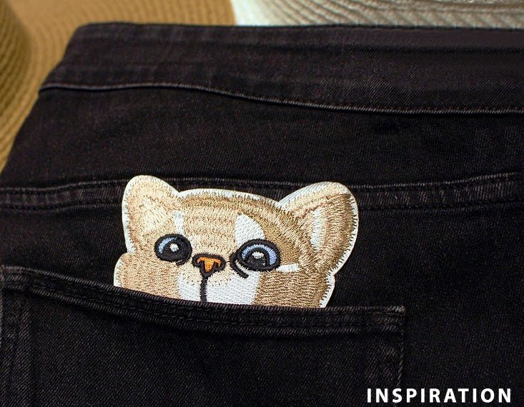 Image of an iron-on cat patch| 55 x 90 mm – available at Šarlotes audumi
