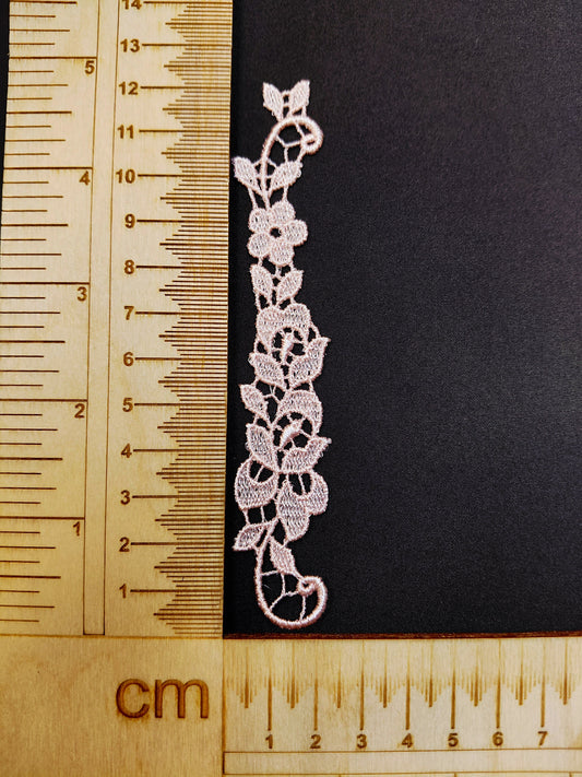 Image with patch/sew-on patch 12 x 2 cm – available at Charlotte's Fabrics