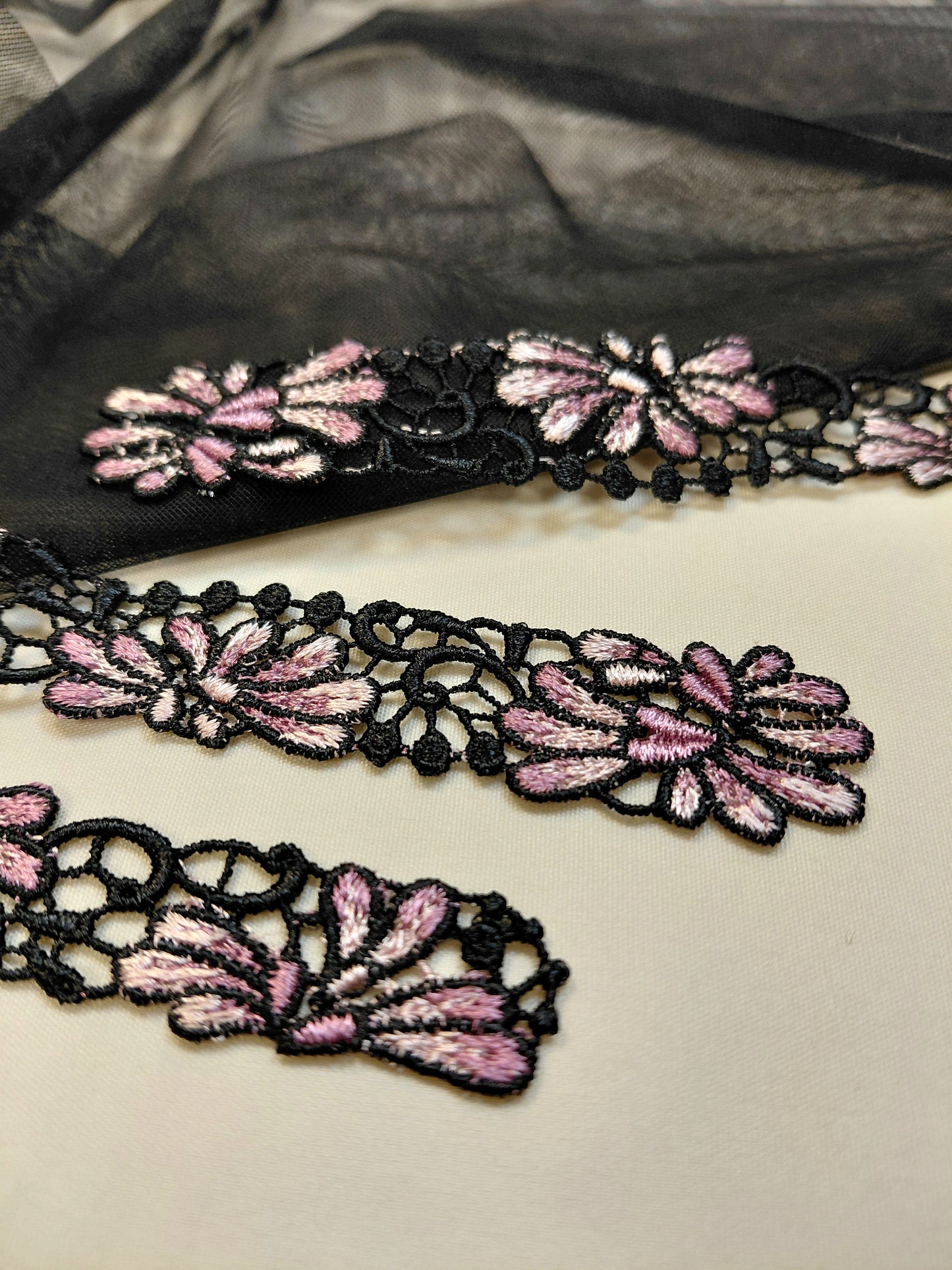 Image of patch/applique 12.5 x 2.2 cm – available at Šarlotes audumi