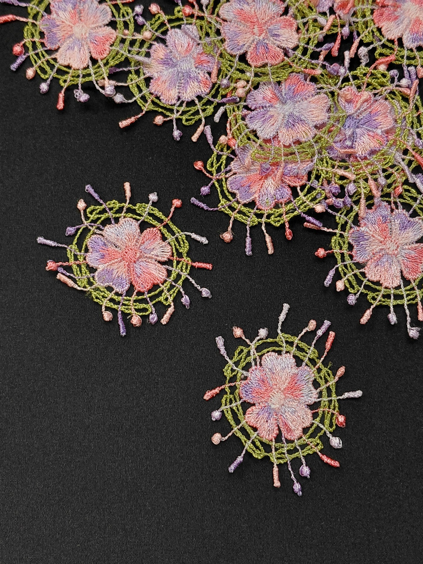 Image with patch/appliqué 3 x 3 cm – available at Šarlotes audumi