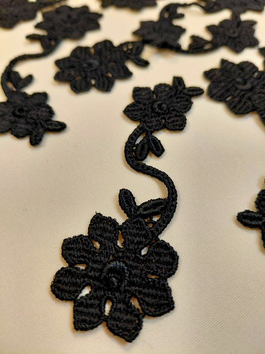 Patch/embroidered patch 8.5 x 3 cm – available at Charlotte's Fabrics