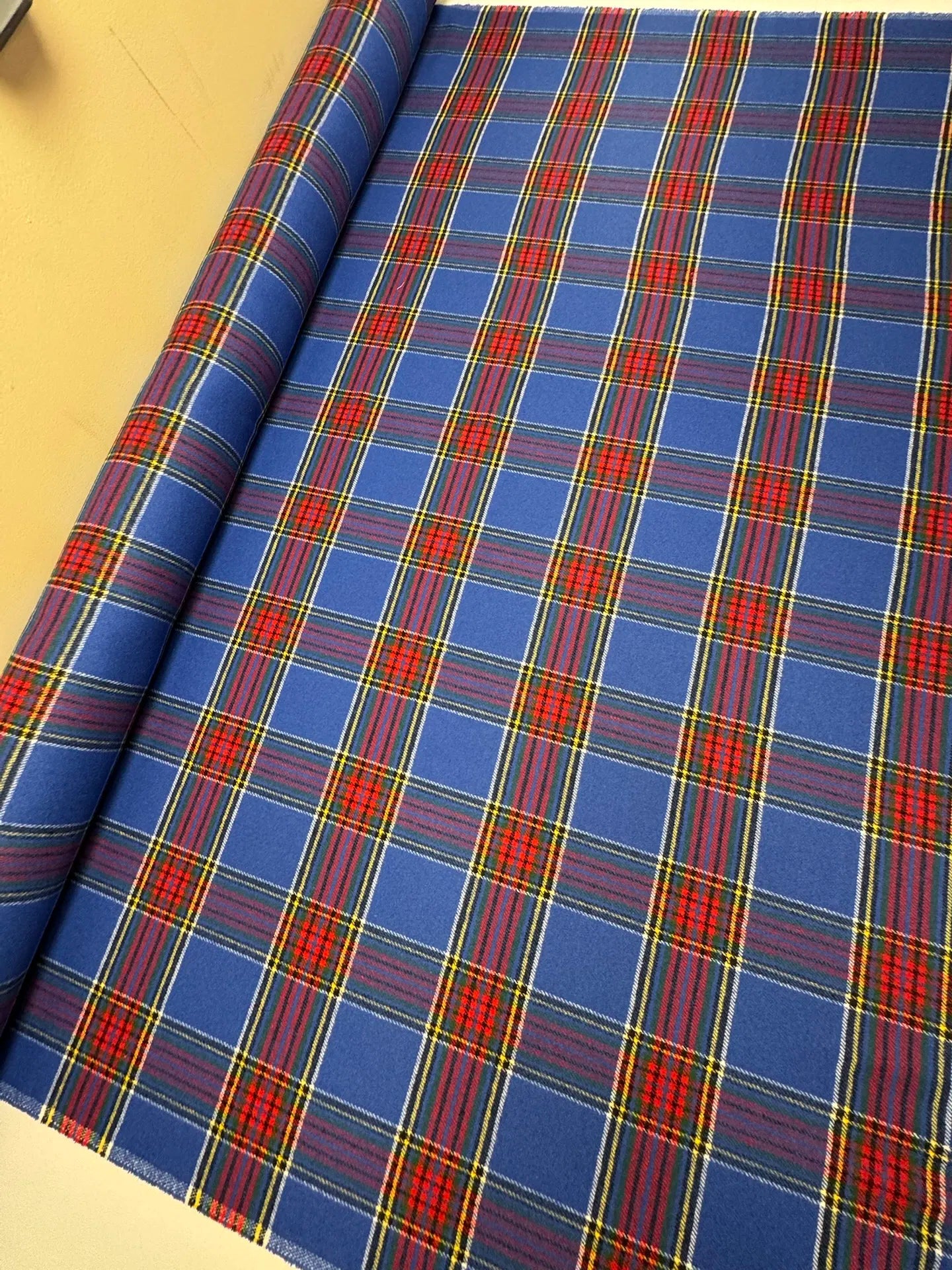 Italian tweed checked fabric | 76% polyamide | 15% wool | 9% cotton | 290 g/m² | 150 cm
