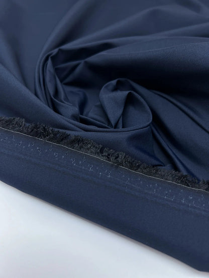 Image of Italian polyamide and silk fabric – blue | 53% silk, 47% polyamide | 100 g/m² | 140 cm – available at Šarlotes audumi
