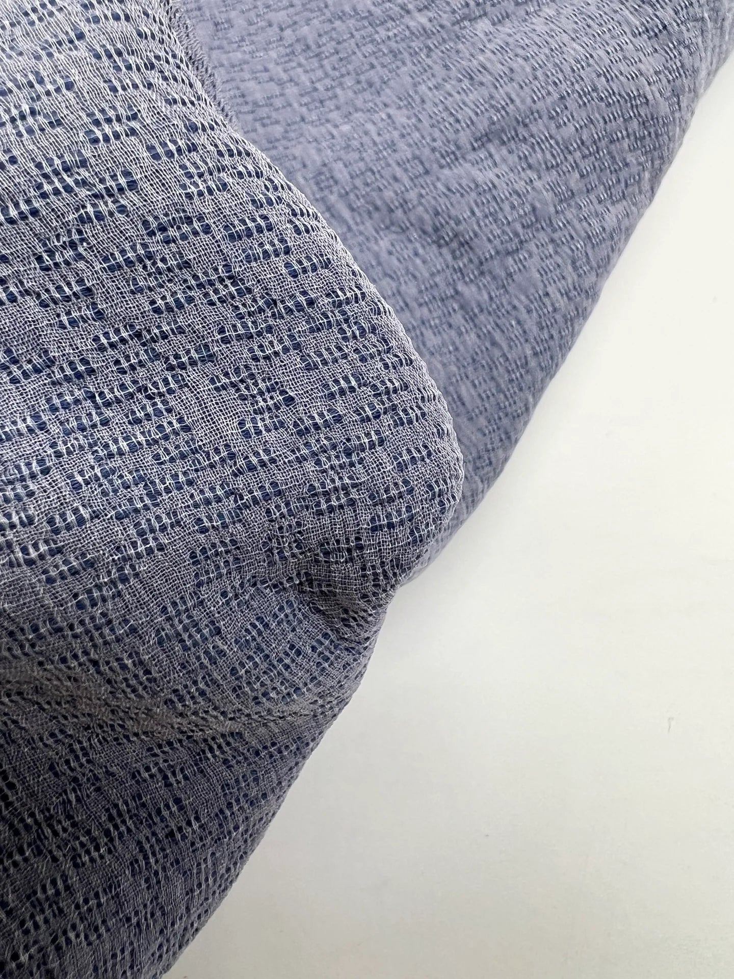 alt
Image of Italian double-weave polyamide and silk fabric – blue | 83% polyamide, 17% silk | 230 g/m² | 140 cm – available at Šarlotes audumi