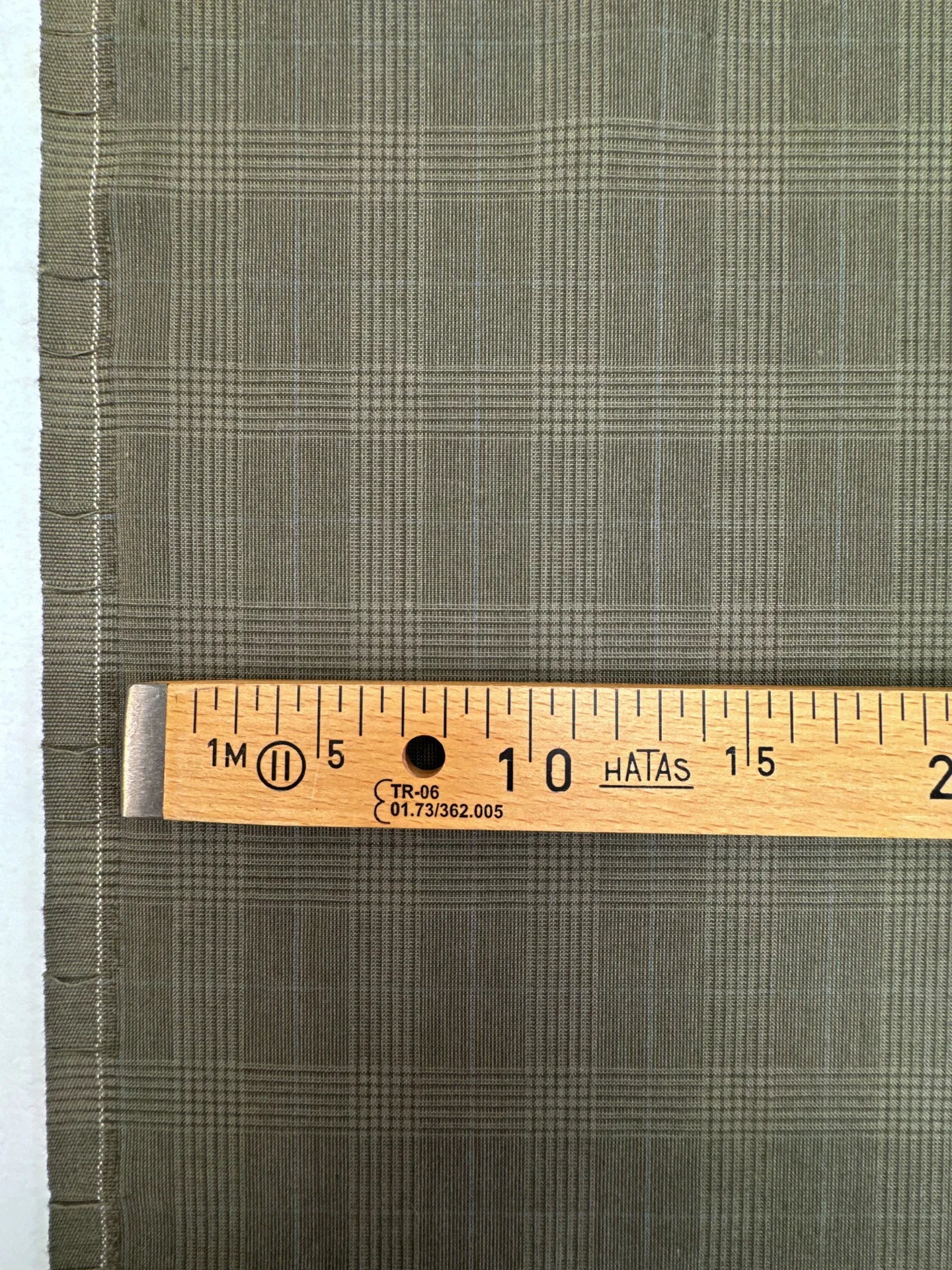 Italiana tweed suiting fabric | 63% wool | 37% polyester | 200 g/m² | 150 cm