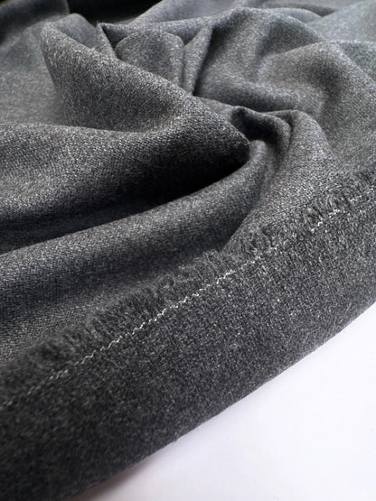 Image of Italian wool fabric in gray with a twill weave, a heavier fabric for suits and outerwear, 275 g m2 – available at Šarlotes audumi