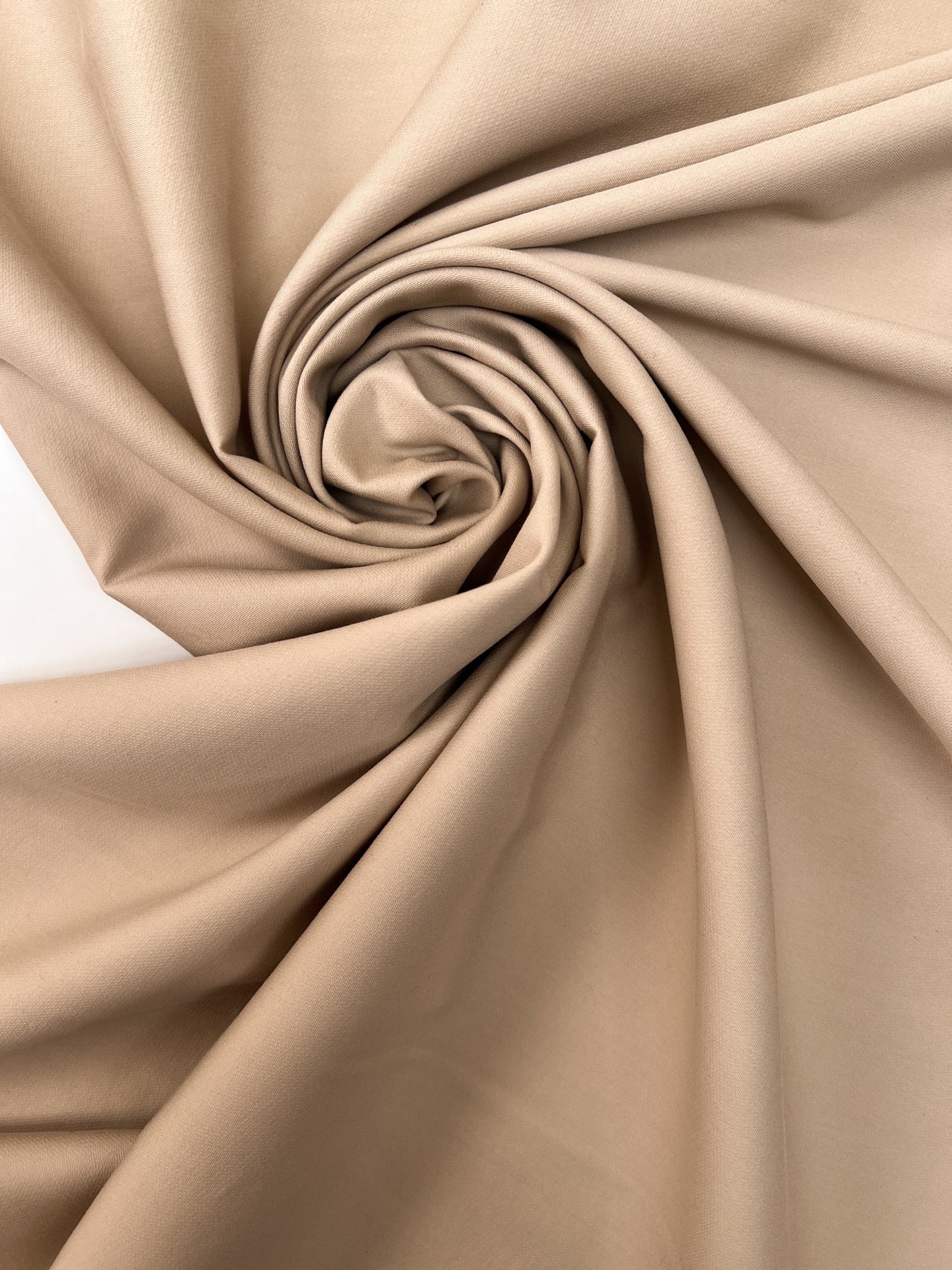 Image of Italian viscose twill suit fabric – beige | 49% viscose, 40% silk, 11% polyamide | 220 g/m² | 147 cm – available at Šarlotes audumi