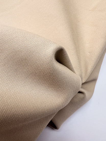 Image of Italian viscose twill suit fabric – beige | 49% viscose, 40% silk, 11% polyamide | 220 g/m² | 147 cm – available at Šarlotes audumi