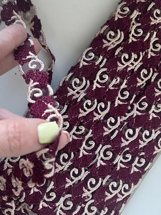 Image of embroidered lace ribbon 1.2 cm - burgundy - available at Šarlotes audumi