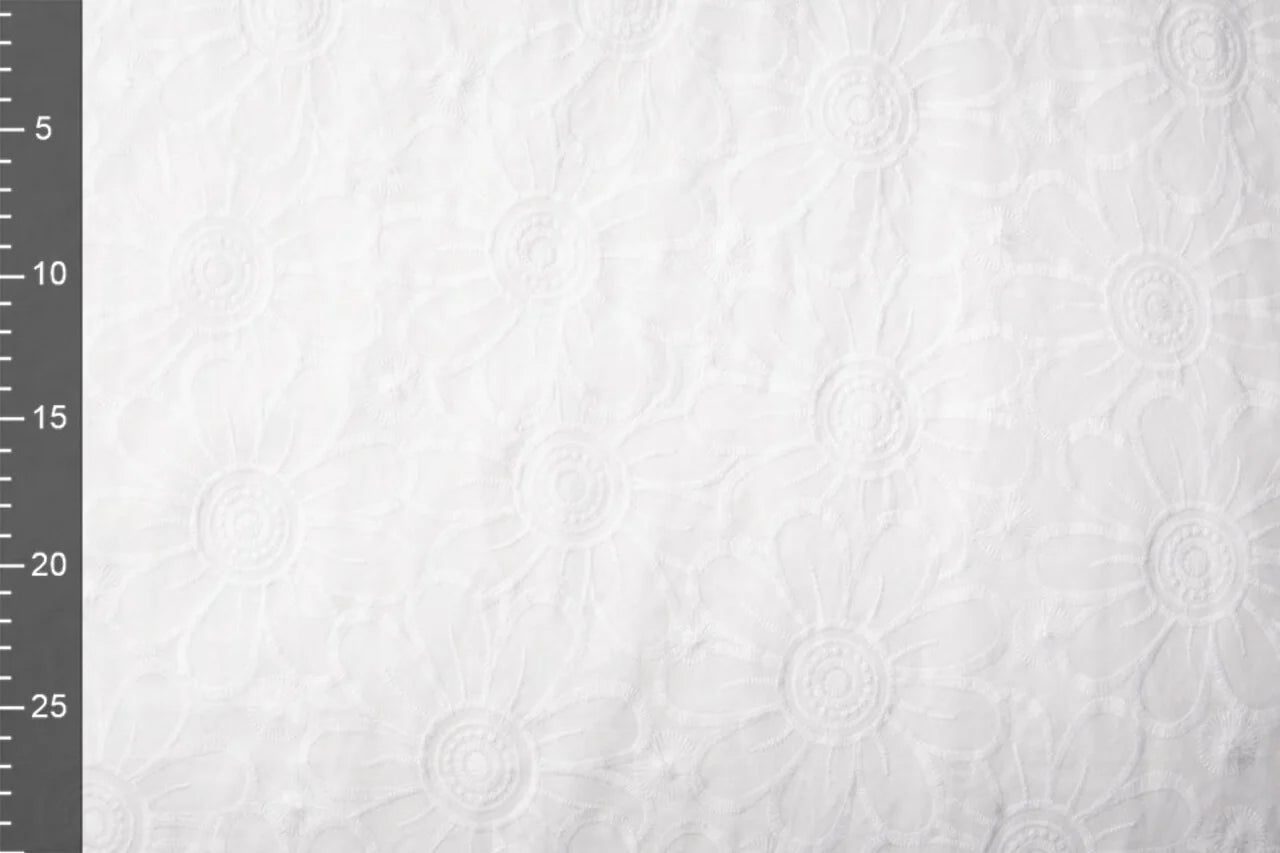 Embroidered cotton fabric - large white flowers 110 g/m²