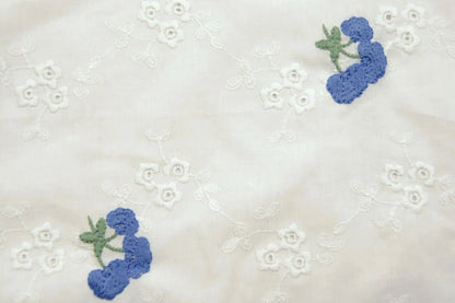 Embroidered cotton fabric - blue flowers 110 g/m²
