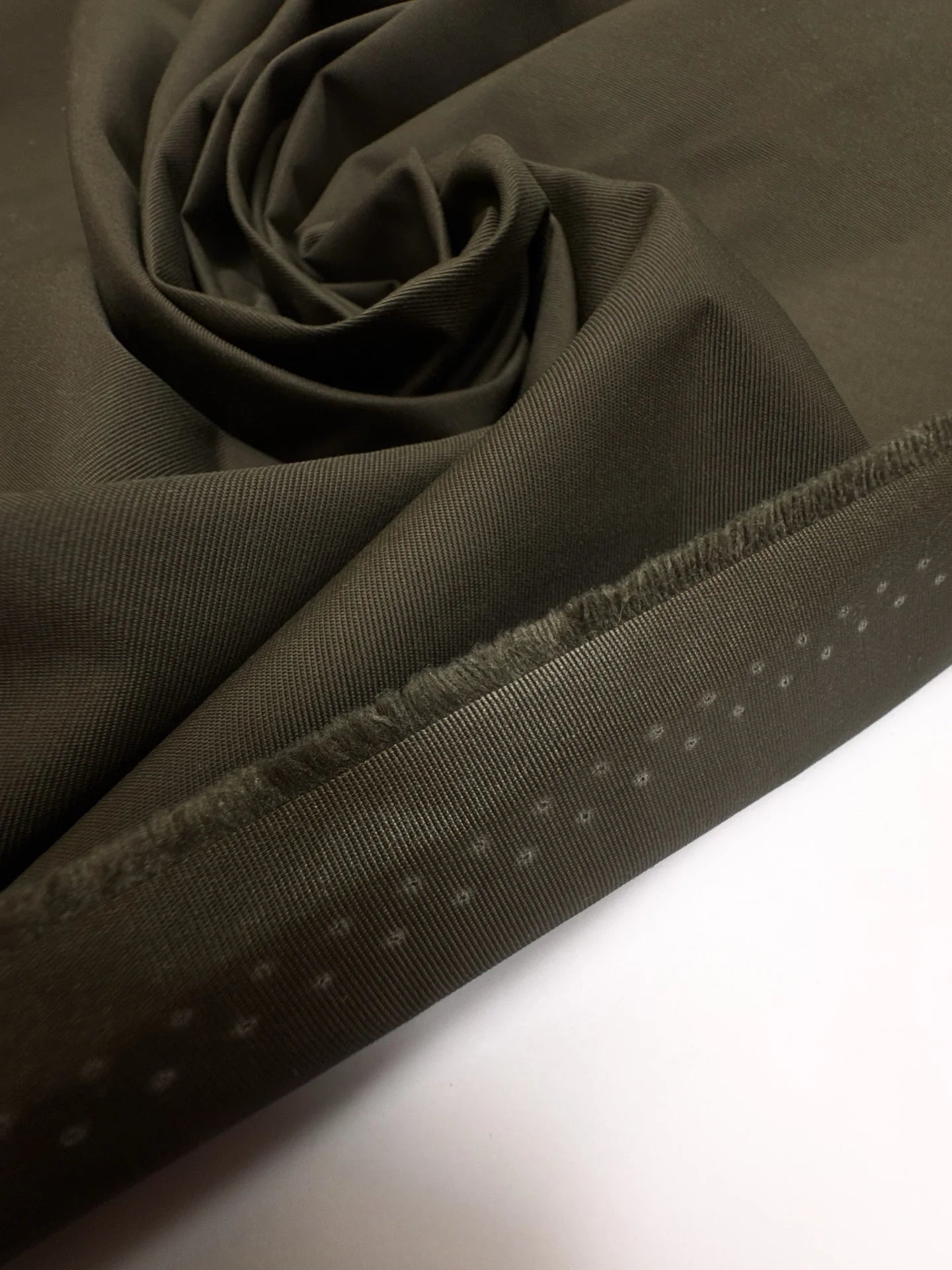 Image of Japanese polyamide membrane twill fabric – green | 100% polyamide | 150 g/m² | 152 cm – available at Šarlotes audumi