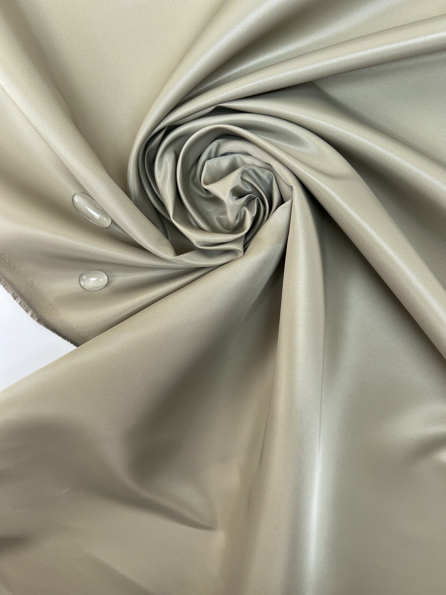 Image of Japanese satin twill fabric – grey | 100% polyamide | 200 g/m² | 125 cm – available at Charlotte's Fabrics