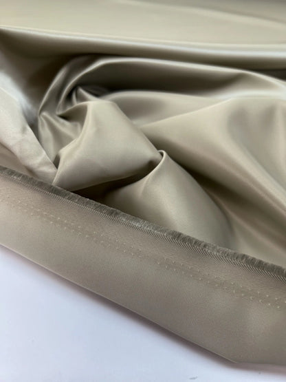 Image of Japanese satin twill fabric – gray | 100% polyamide | 200 g/m² | 125 cm – available at Šarlotes audumi