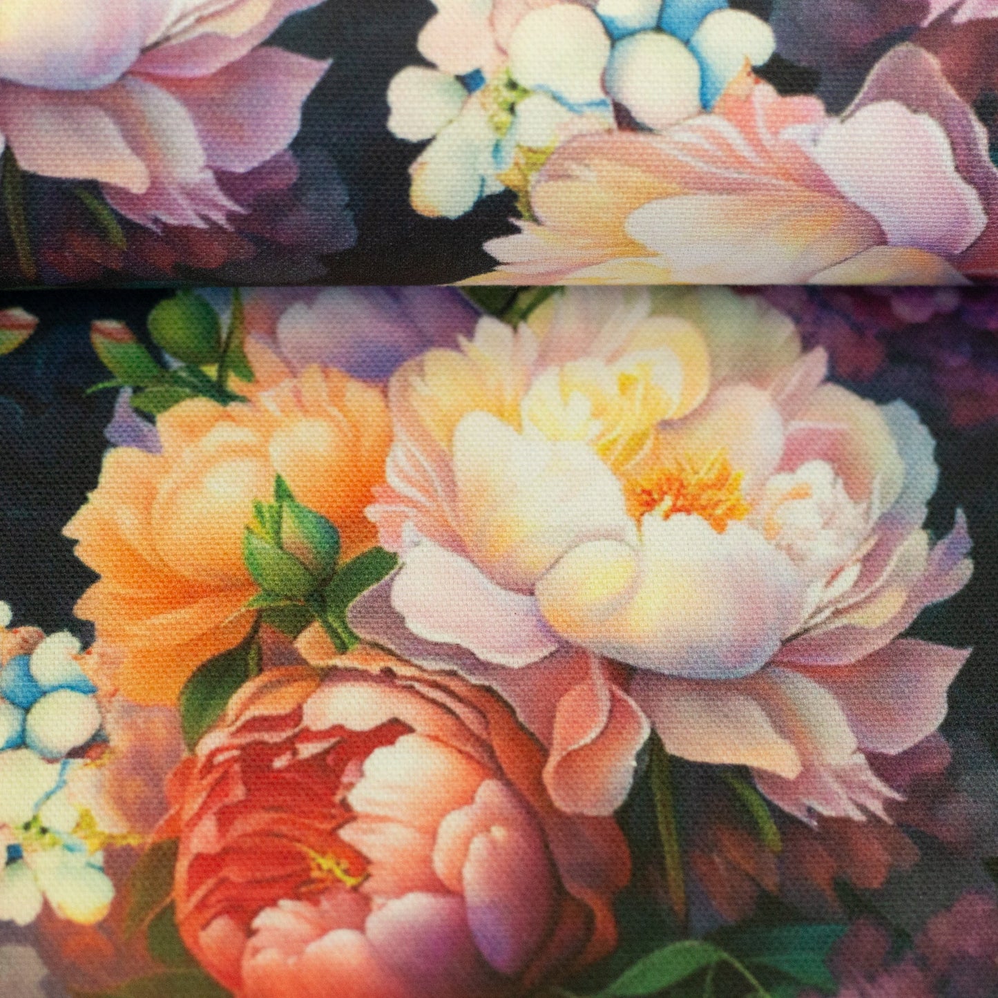 Zdjęcie z tkaniną canvas – peonie 250 g/m² – dostępna w Šarlotes audumi