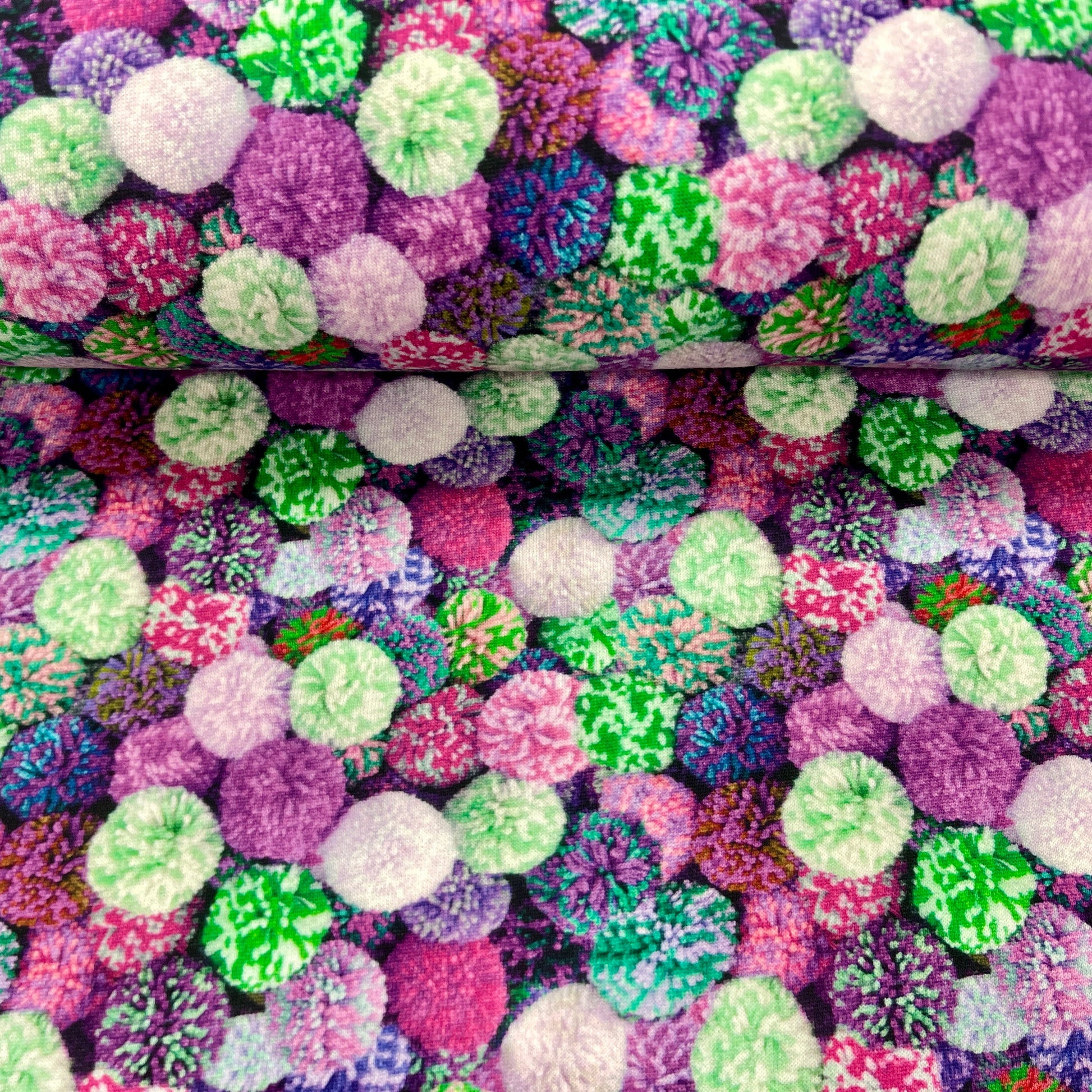 alt
Cotton loopback knit with insulation - pom-poms 280 g/m²