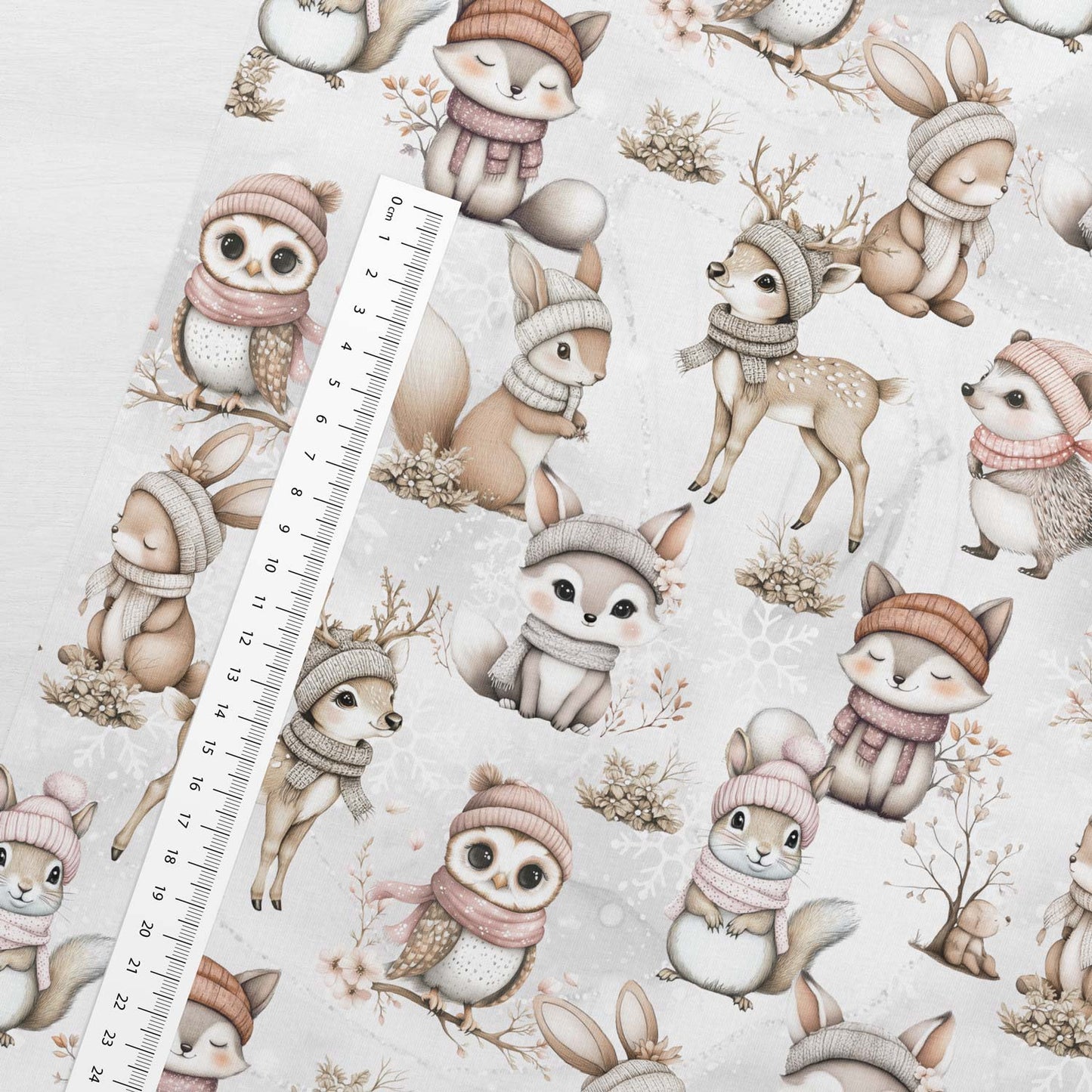 alt
Image with cotton loopback knit - forest dwellers in snow 250 g/m² – available at Šarlotes audumi