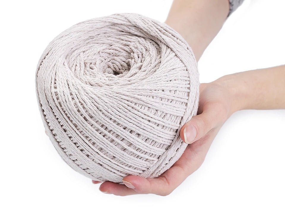 Image with cotton macramé cord 2–2.5 mm|various shades – available at Šarlotes audumi