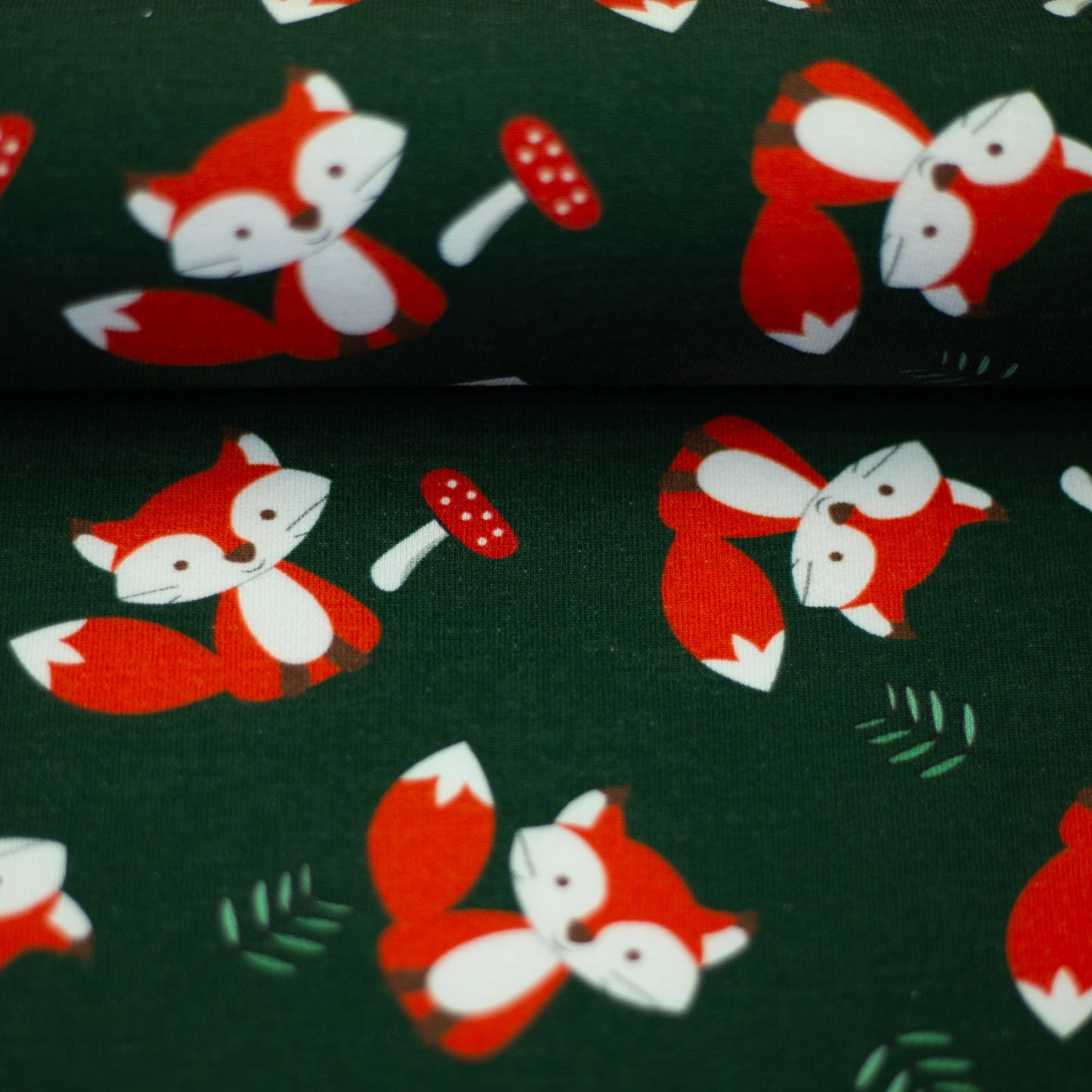Image of cotton insulated loopback knit - foxes 230 g/m² – available at Šarlotes audumi