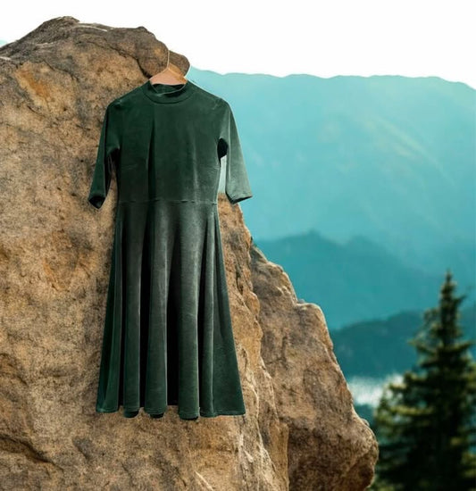 Image of cotton velour - emerald green 250 g/m² – available at Šarlotes audumi