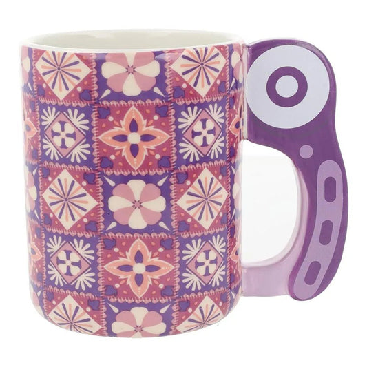 Image of a mug with a rotating cutter handle, 500 ml, purple Sew Tasty – available at Charlotte Fabrics