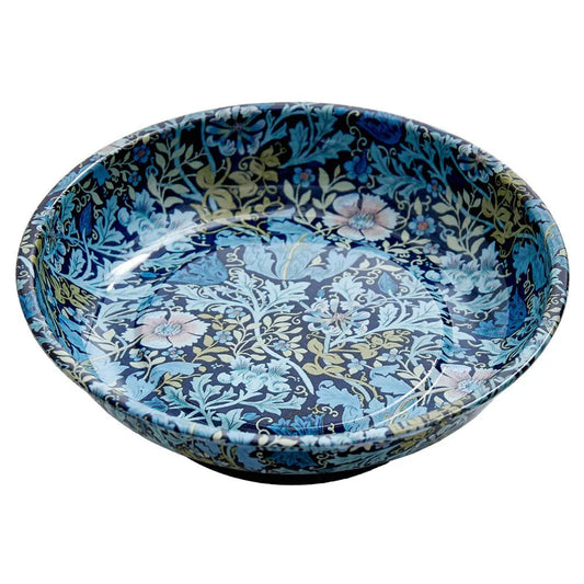 Image of a magnetic pin cushion with a floral pattern by Hobby Gift – available at Šarlotes audumi