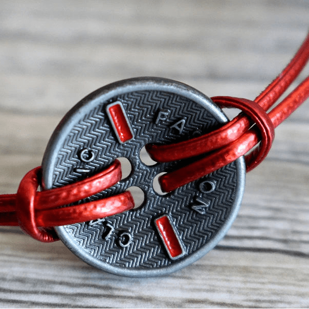 Image of the metal "Classic" button - 16.5 or 20.3 mm - available at Šarlotes audumi