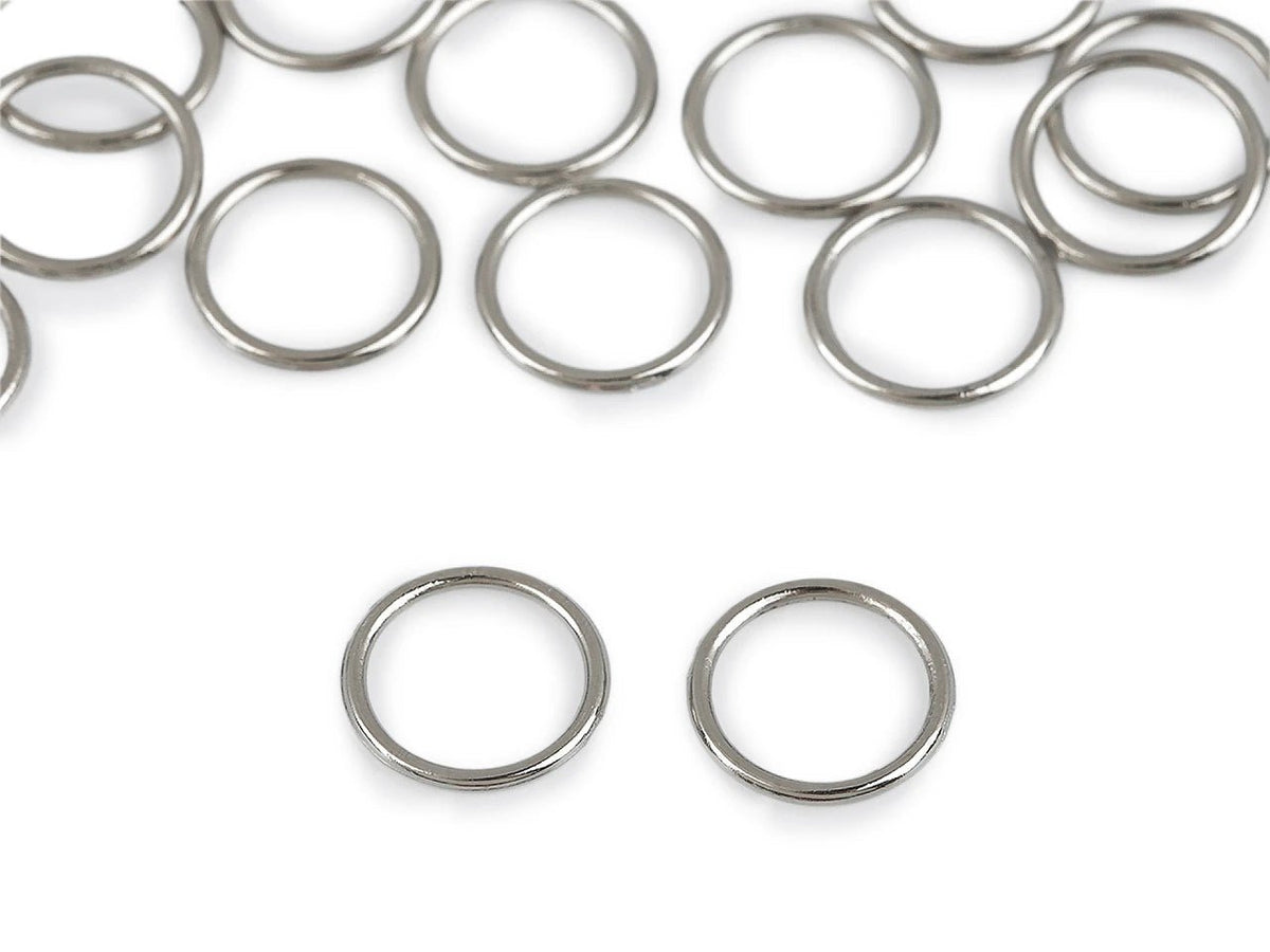 Obraz przedstawiający metalowe kółko do bielizny i ramiączek – Ø10 mm – dostępne online Šarlotes audumi