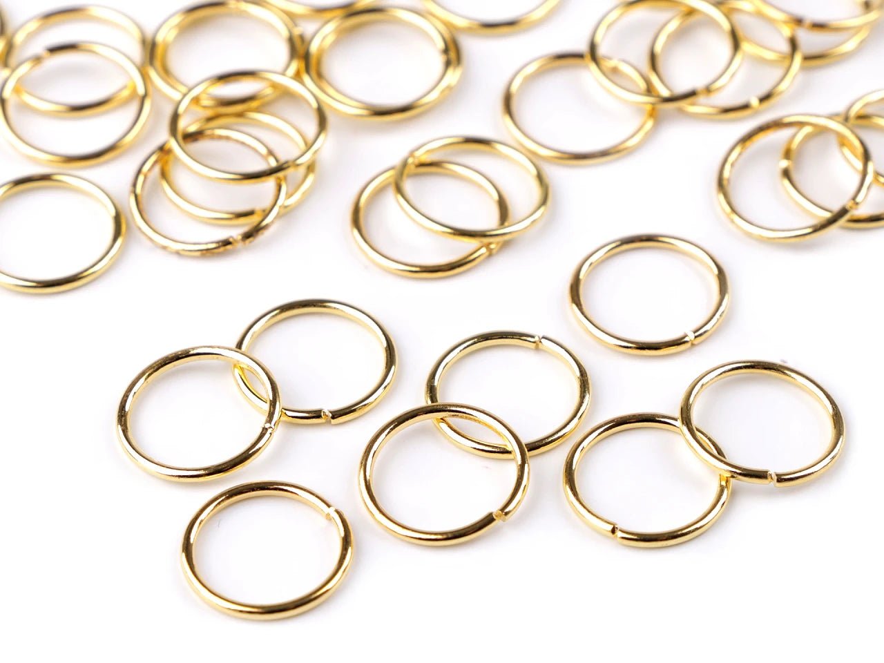 Zdjęcie metalowego pierścienia łączącego Ø12 mm – dostępny online Šarlotes audumi