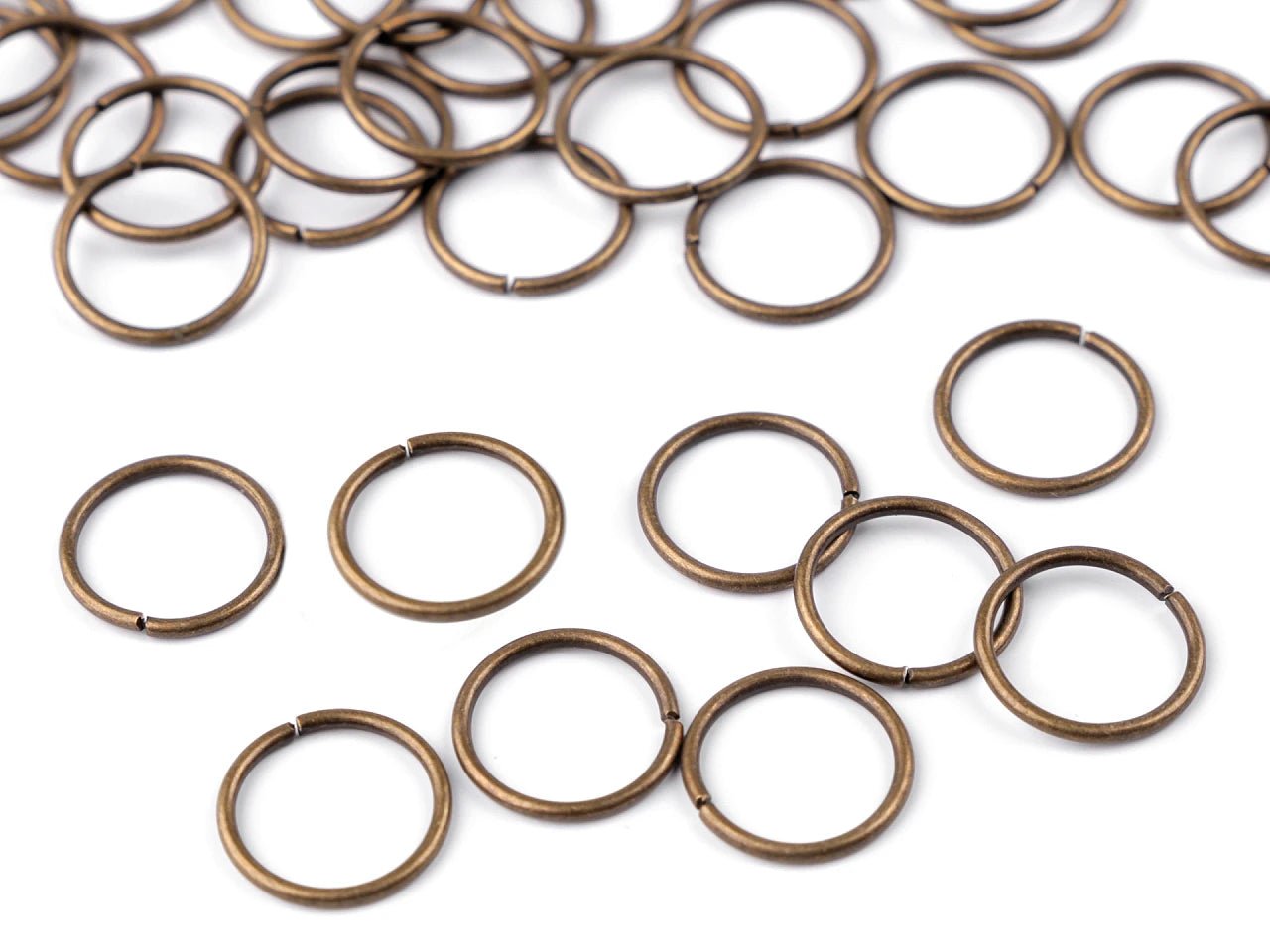 Zdjęcie metalowego pierścienia łączącego Ø12 mm – dostępnego online w Šarlotes audumi