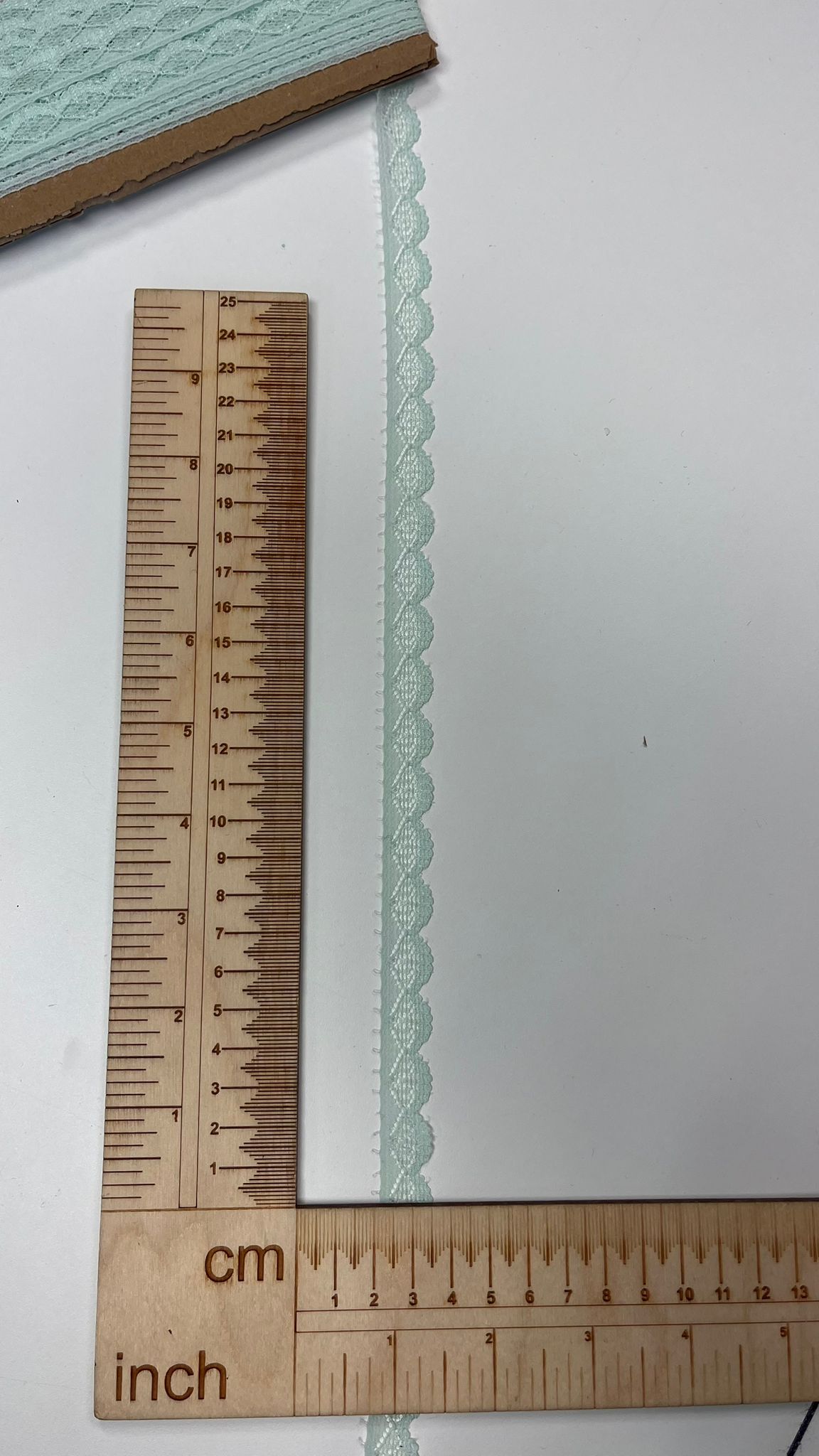 Zdjęcie z koronką 1,4 cm – jasny miętowy, dostępne online Šarlotes audumi