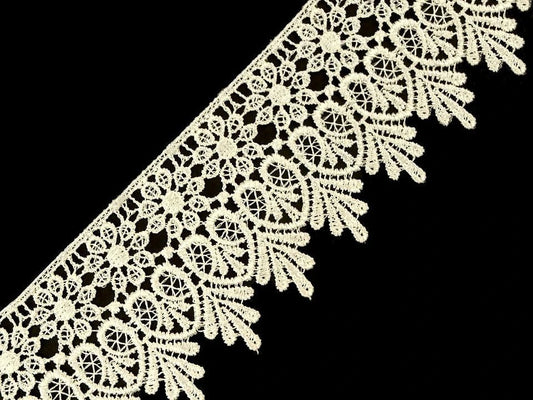 Image with 7 cm lace - cream-colored – available at Šarlotes audumi