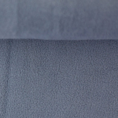 Zdjęcie z mikropolarem – miękka tkanina polarowa na odzież – niebieskoszary – dostępna online Charlotte Fabrics