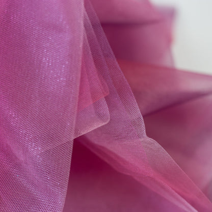 Image of soft ombre tulle fuchsia/pink 15 g/m² – available at Charlotte's Fabrics
