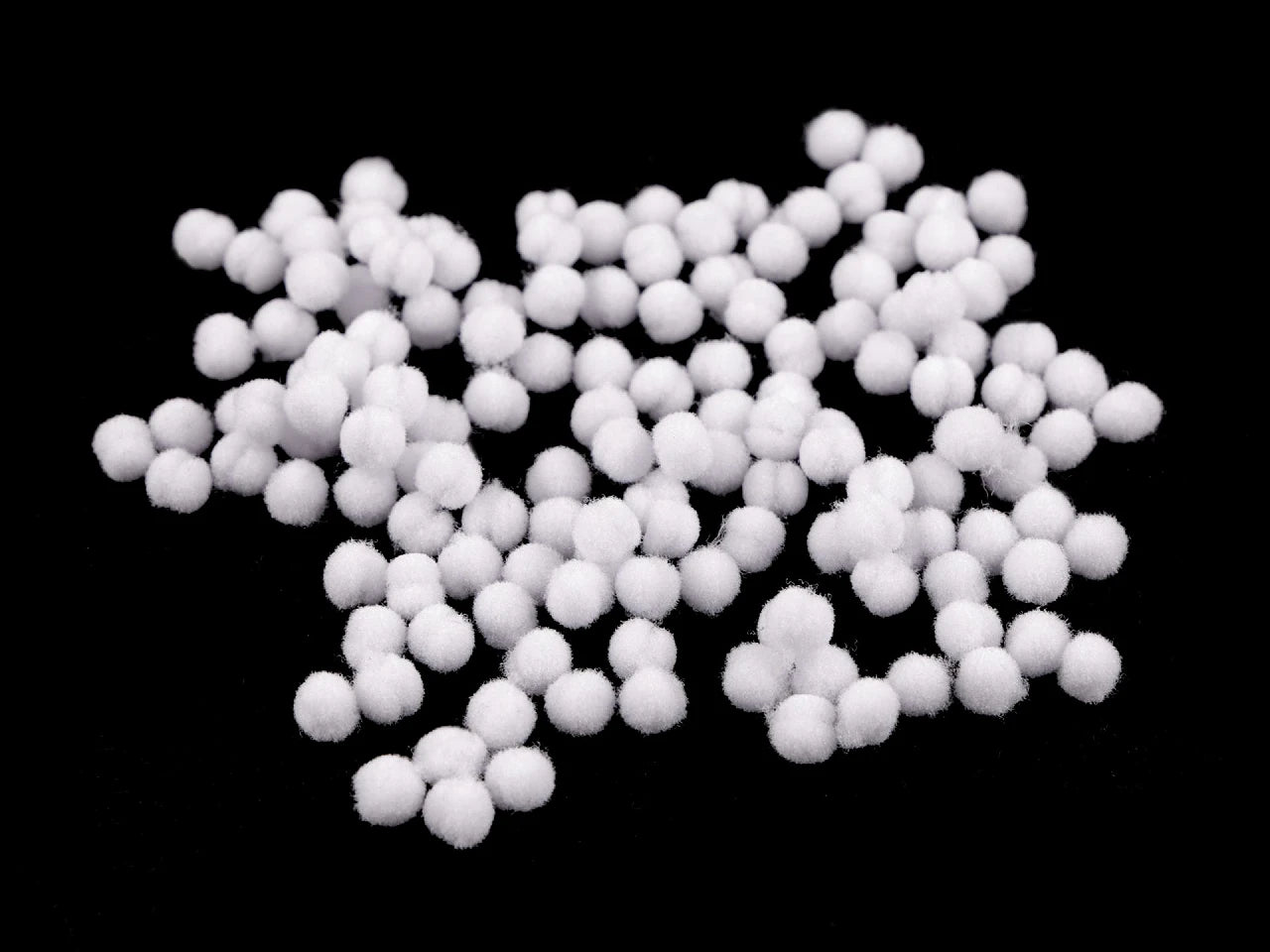 alt
Mini pom poms Ø4 mm | White | 2000 pcs per pack