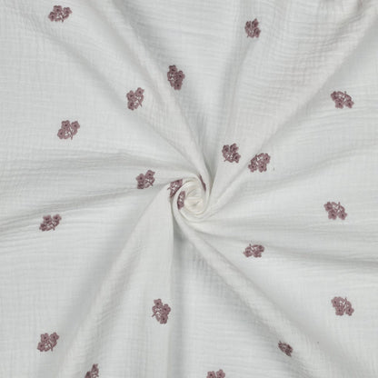 Image of Muslin - embroidered flowers 130 g/m² – available at Šarlotes audumi