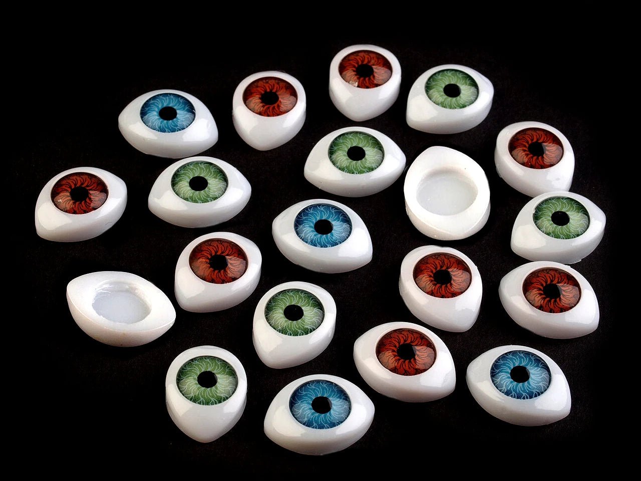 Image of oval plastic eyes 12x17 mm – available at Šarlotes audumi