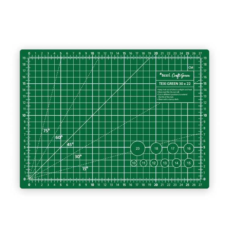 Image of Cutting mat 30x22 cm - green – available at Šarlotes audumi