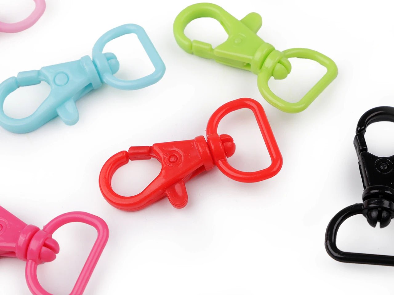 alt
Image of plastic carabiners with a swivel mechanism – 17 mm, 5 pcs | assorted shades – available at Šarlotes audumi