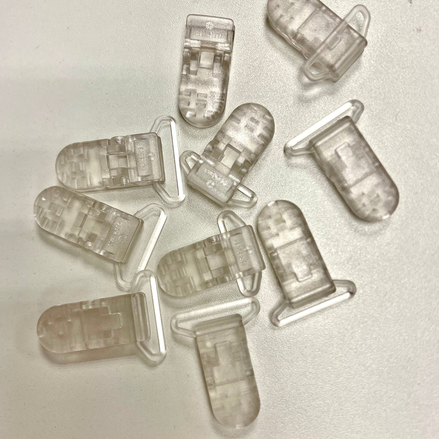 Plastikowy klips 20 mm - przezroczysty| opakowanie 5 szt.