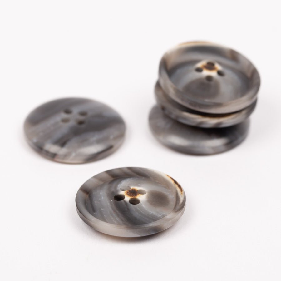 alt
Image with plastic buttons 15 mm - grey – available at Šarlote's Fabrics