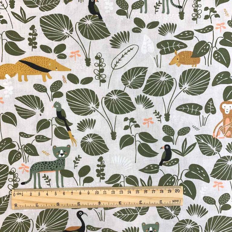 Premium 100% cotton fabric - green tropical leaves with animals 115 g/m²