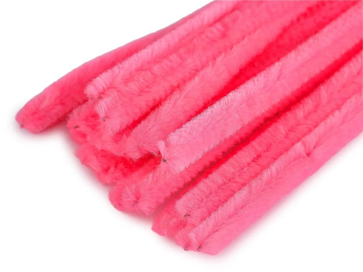 alt
Image with fluffy wire | Ø6 mm (30 cm) |20 pcs.|assorted shades – available at Charlotte's Fabrics