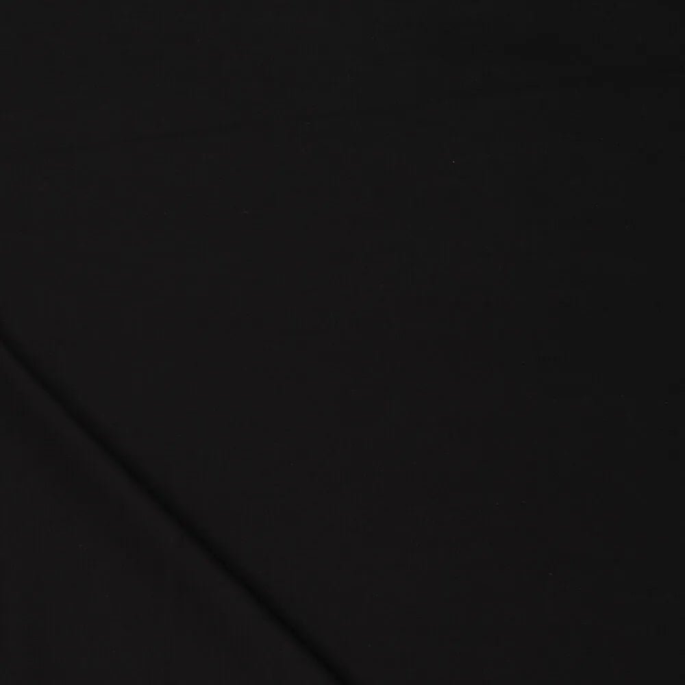Image of Punta di Roma knit fabric – black 320 g/m² – available at Šarlotes audumi