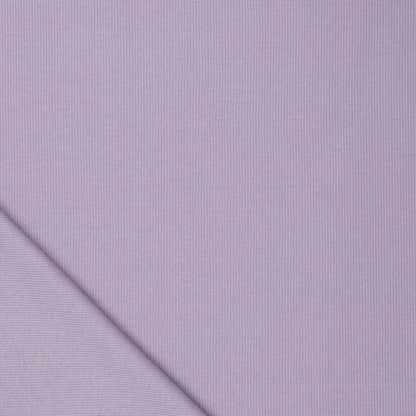 Zdjęcie przedstawia prążkowaną dzianinę bawełnianą (RIB JERSEY) – lawendowy fiolet 310 g/m² – dostępna w Šarlotes audumi