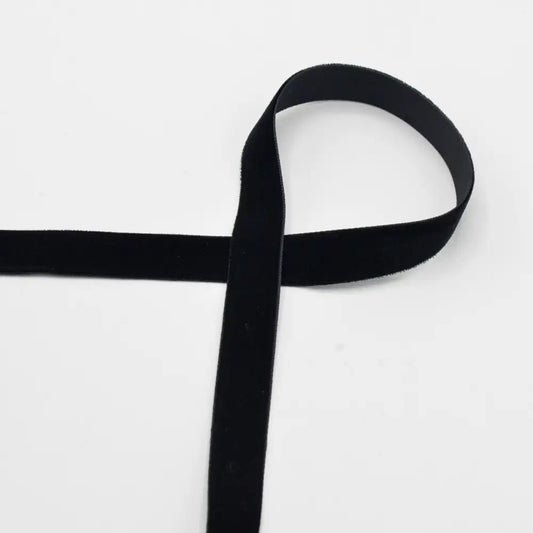 Image of velvet ribbon 15 mm - black – available at Charlotte's Fabrics