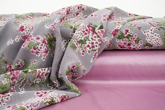 alt
Image with chiffon - delicate cherry blossoms 65 g/m² – available at Charlotte Fabrics