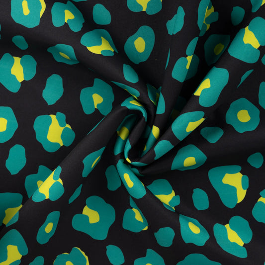 alt
Image with softshell fabric - green leopard 310 g/m² – available at Šarlotes audumi