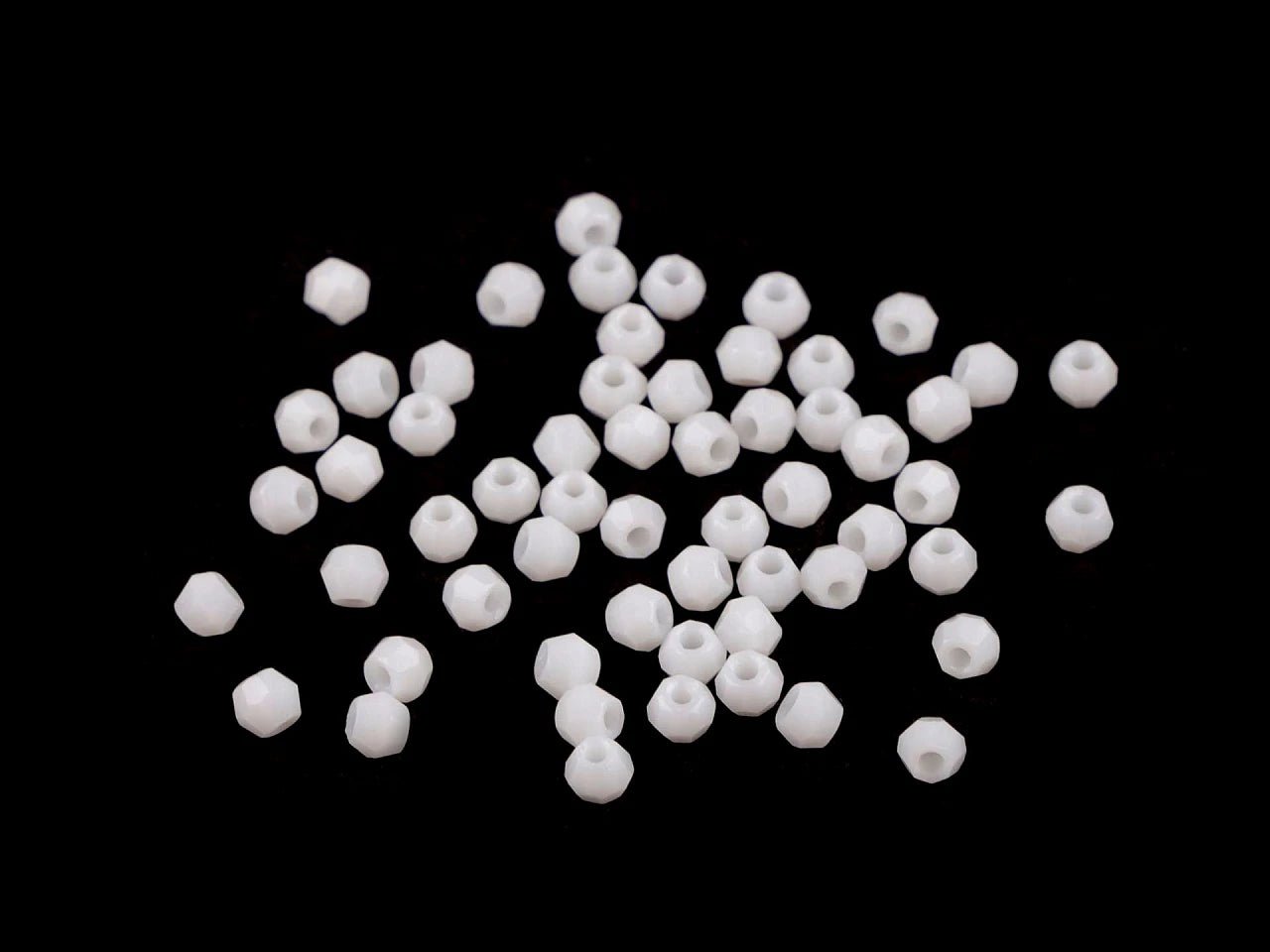 alt
Image of glass beads Ø4 mm 5 g – available at Šarlotes audumi